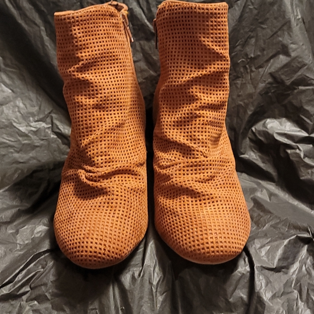Mia bootie 3" brown